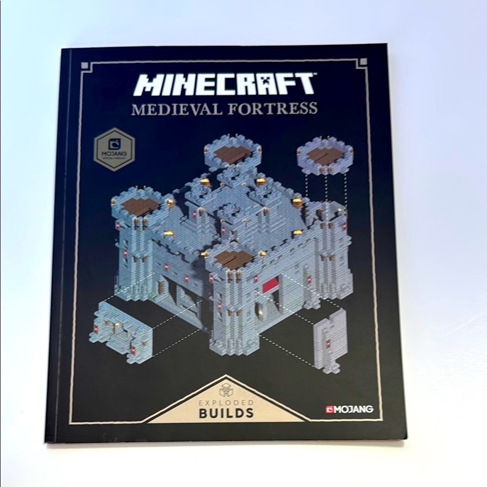 Minecraft Medieval Fortress Book